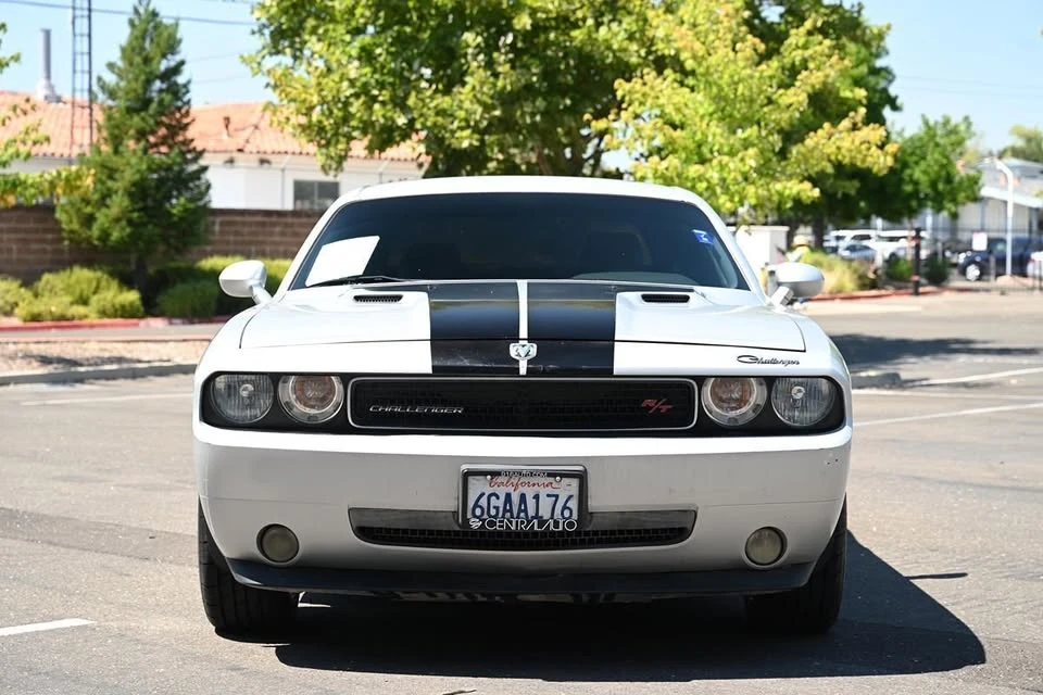 2009 Dodge Challenger 3rd Gen - Image 2 of 20