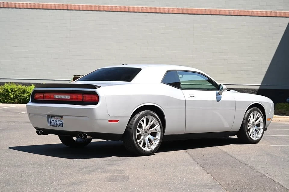 2009 Dodge Challenger 3rd Gen - Image 7 of 20