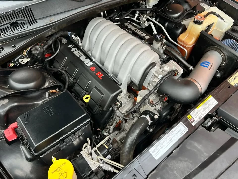 2009 Dodge Challenger 3rd Gen - Image 17 of 20