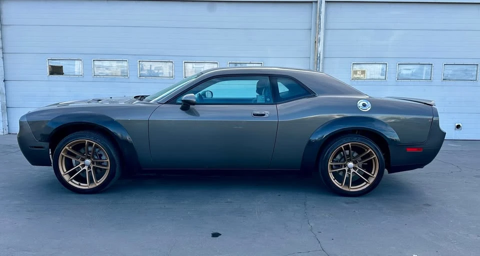 2009 Dodge Challenger 3rd Gen - Image 5 of 16