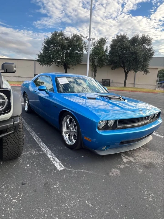 2009 Dodge Challenger 3rd Gen - Image 2 of 5