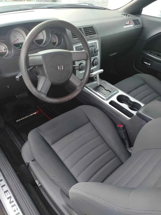 2009 Dodge Challenger 3rd Gen - Image 16 of 17