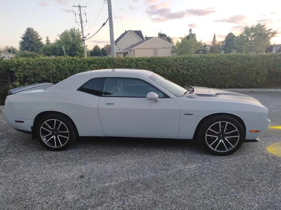 2009 Dodge Challenger 3rd Gen - Image 7 of 17