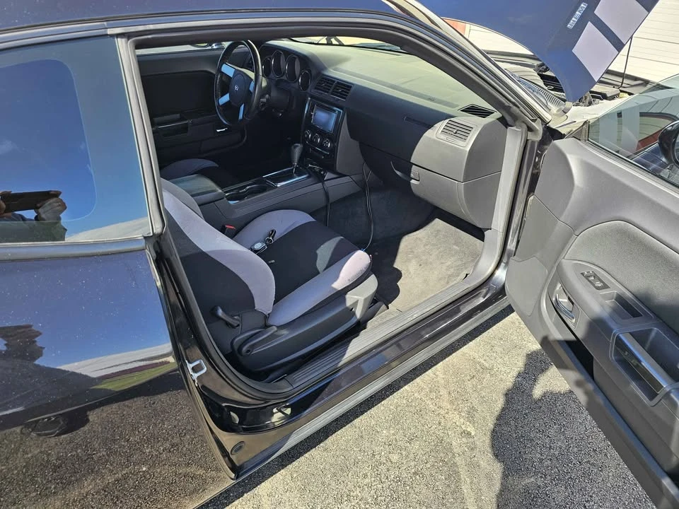 2009 Dodge Challenger 3rd Gen - Image 4 of 13
