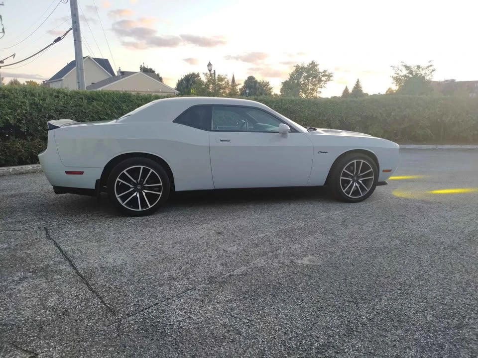 2009 Dodge Challenger 3rd Gen - Image 2 of 17