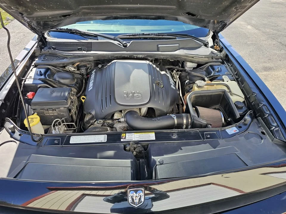 2009 Dodge Challenger 3rd Gen - Image 11 of 13