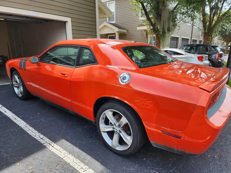 2009 Dodge Challenger 3rd Gen - Image 9 of 17