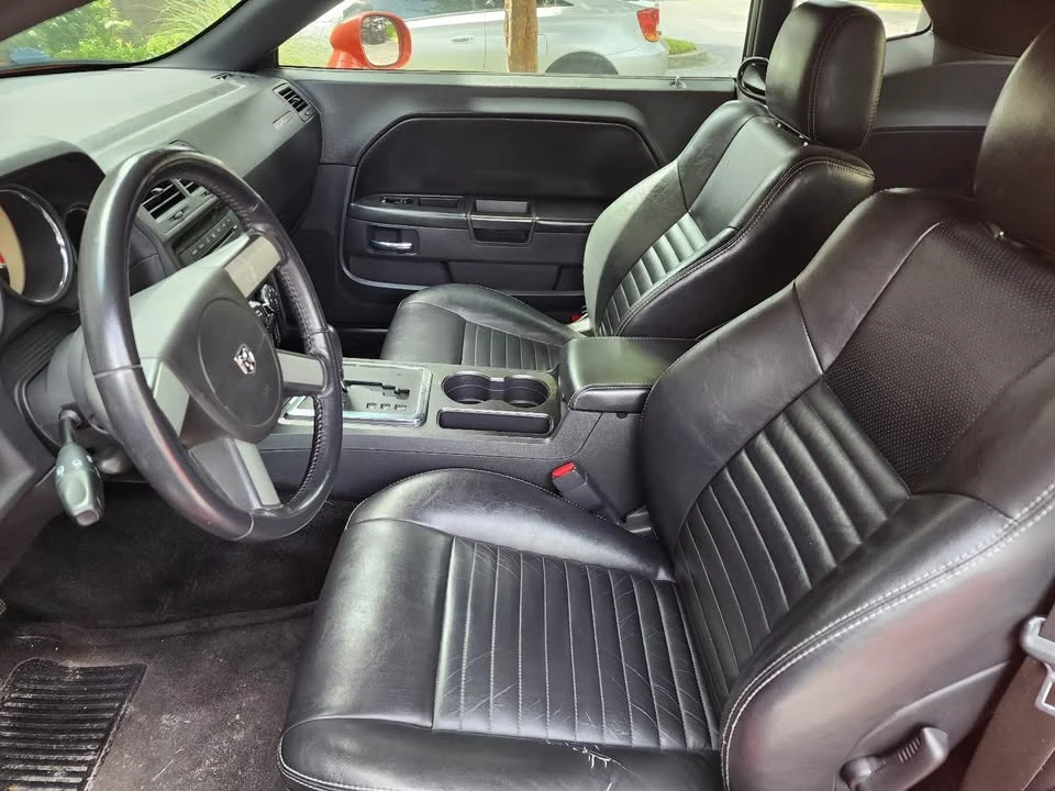 2009 Dodge Challenger 3rd Gen - Image 14 of 17