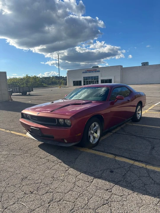 2009 Dodge Challenger 3rd Gen - Image 3 of 8