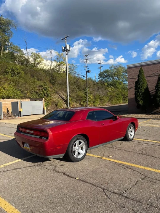 2009 Dodge Challenger 3rd Gen - Image 2 of 8