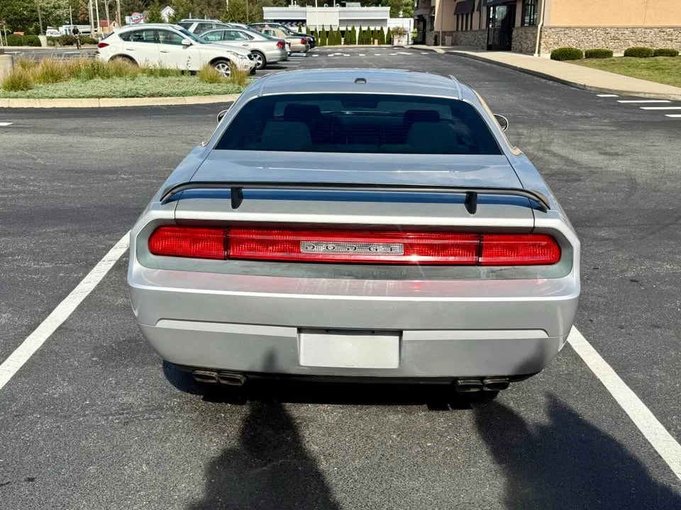 2009 Dodge Challenger 3rd Gen - Image 4 of 11