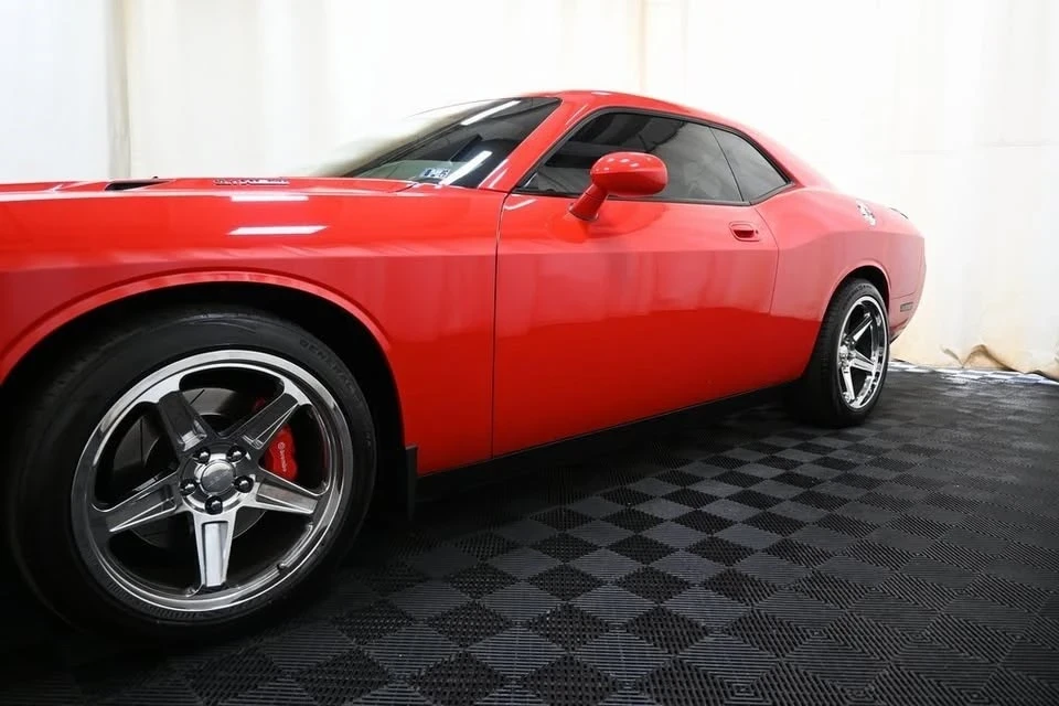 2009 Dodge Challenger 3rd Gen - Image 14 of 19