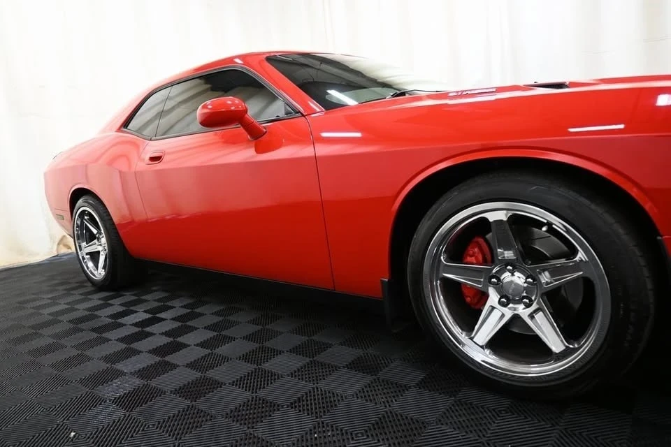 2009 Dodge Challenger 3rd Gen - Image 12 of 19