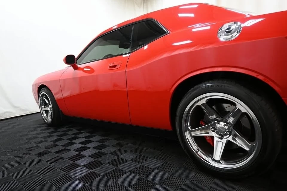 2009 Dodge Challenger 3rd Gen - Image 15 of 19