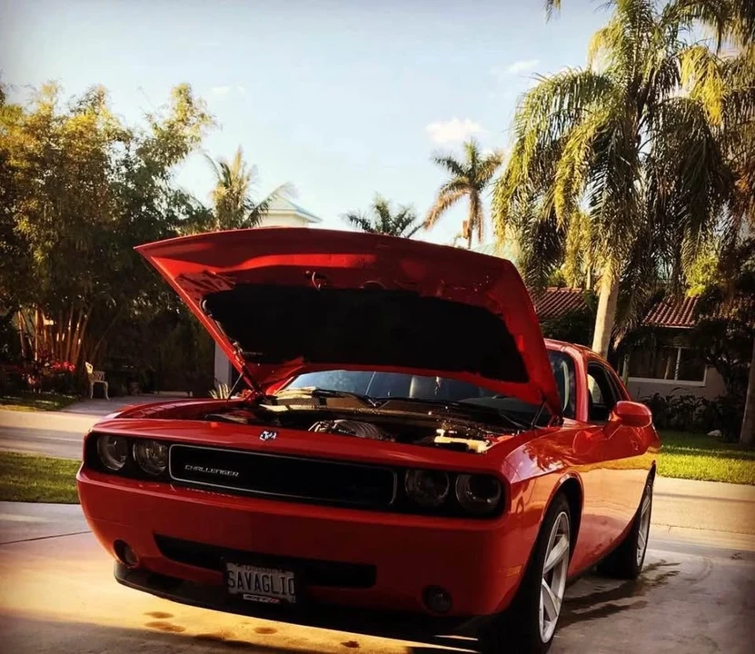 2009 Dodge Challenger 3rd Gen - Image 10 of 16