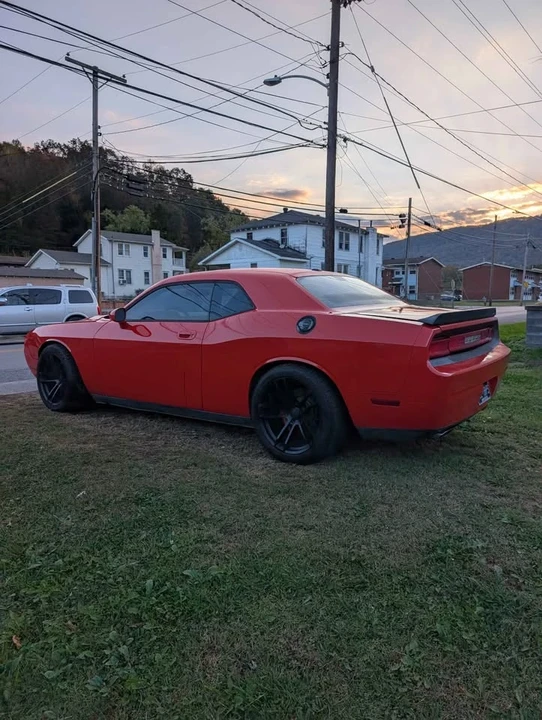 2009 Dodge Challenger 3rd Gen - Image 7 of 10