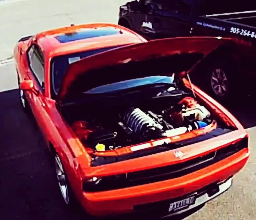 2009 Dodge Challenger 3rd Gen - Image 15 of 16