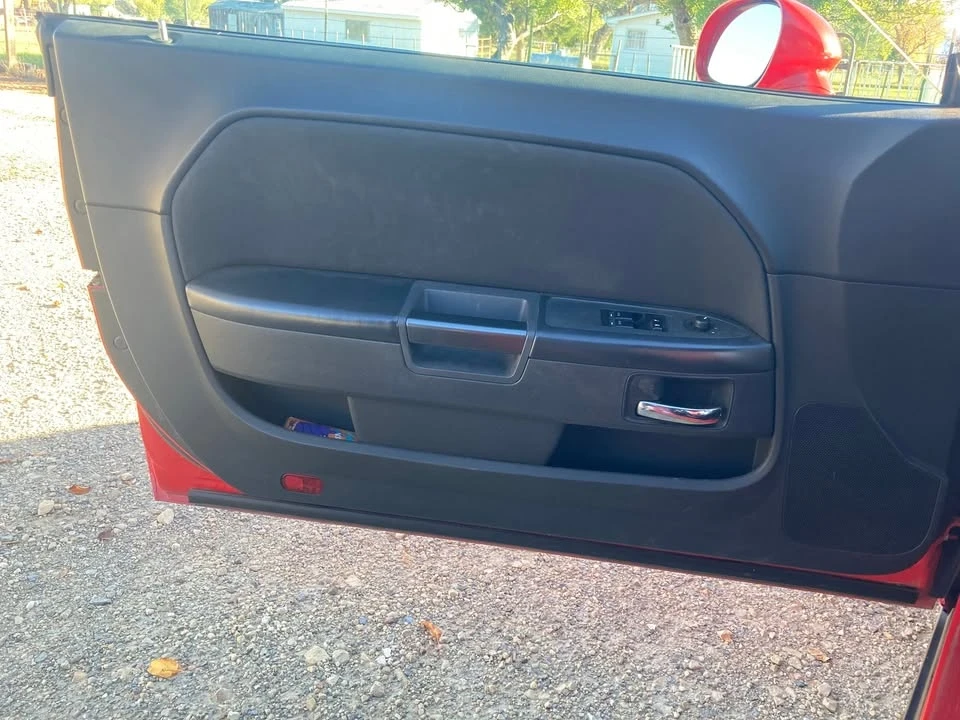 2009 Dodge Challenger 3rd Gen - Image 15 of 17