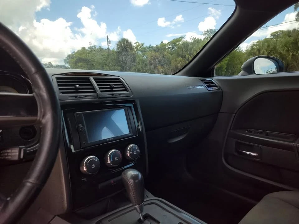 2009 Dodge Challenger 3rd Gen - Image 7 of 11