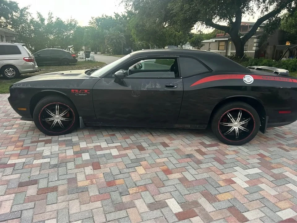 2009 Dodge Challenger 3rd Gen - Image 6 of 7