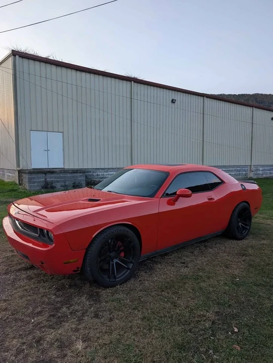2009 Dodge Challenger 3rd Gen - Image 8 of 10