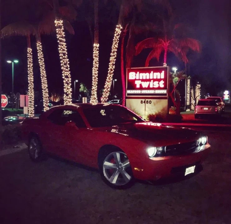 2009 Dodge Challenger 3rd Gen - Image 9 of 16
