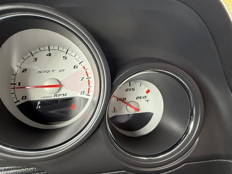 2009 Dodge Challenger 3rd Gen - Image 15 of 20