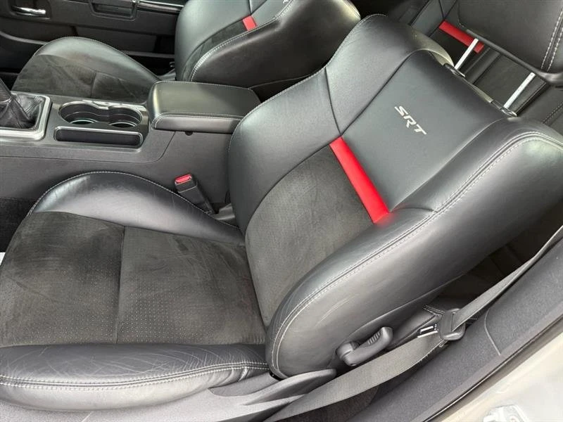 2009 Dodge Challenger 3rd Gen - Image 11 of 20