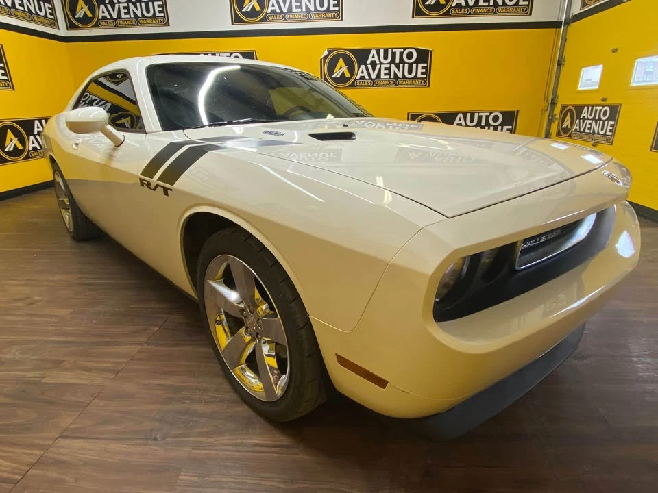 2009 Dodge Challenger 3rd Gen - Image 7 of 17