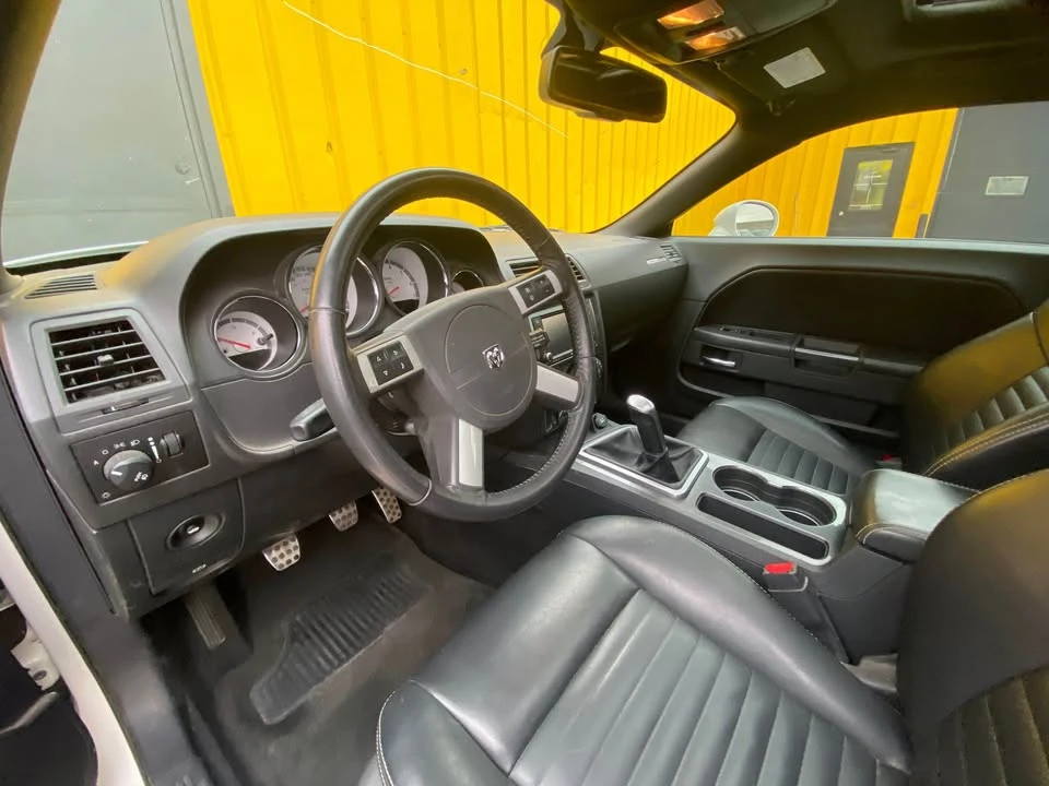 2009 Dodge Challenger 3rd Gen - Image 11 of 17
