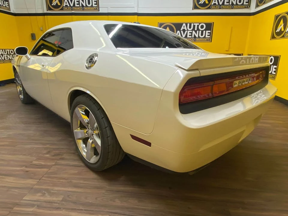 2009 Dodge Challenger 3rd Gen - Image 5 of 19