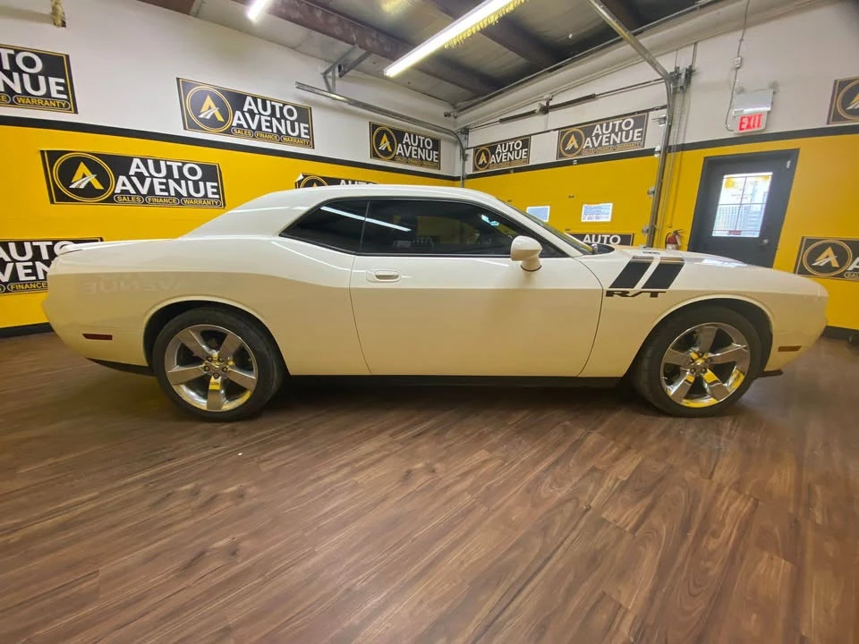 2009 Dodge Challenger 3rd Gen - Image 3 of 17