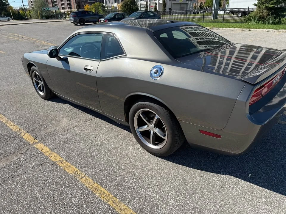 2009 Dodge Challenger 3rd Gen - Image 7 of 12