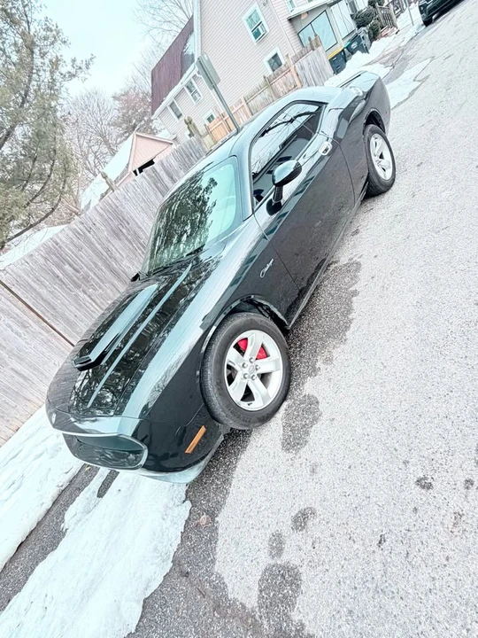 2009 Dodge Challenger 3rd Gen - Image 2 of 5