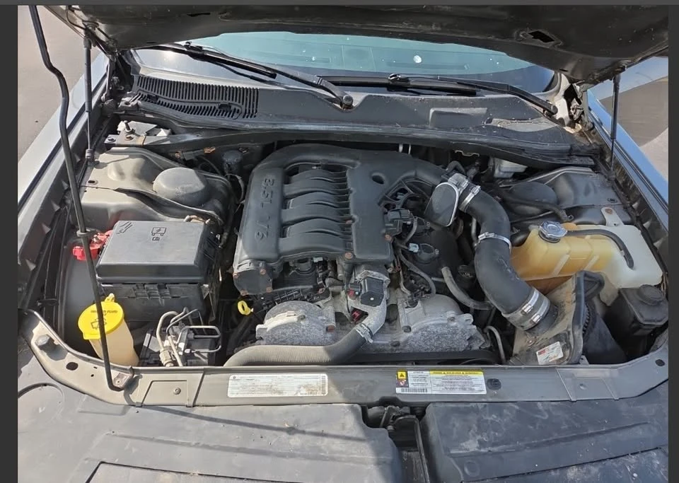 2009 Dodge Challenger 3rd Gen - Image 11 of 14