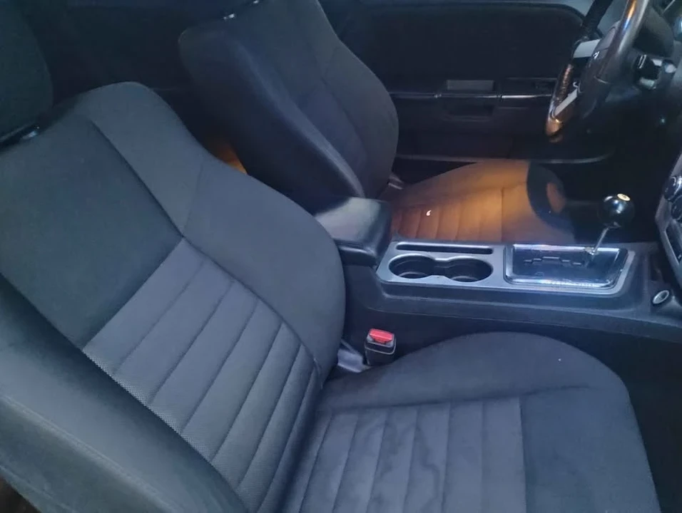 2009 Dodge Challenger 3rd Gen - Image 7 of 7