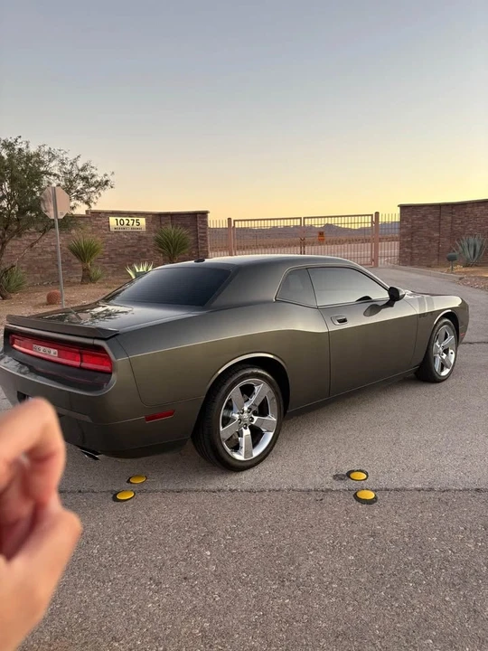 2009 Dodge Challenger 3rd Gen - Image 3 of 15