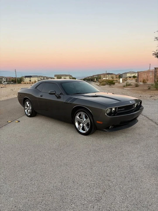 2009 Dodge Challenger 3rd Gen - Image 4 of 15