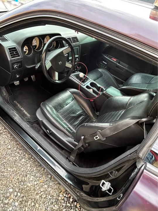 2009 Dodge Challenger 3rd Gen - Image 9 of 10