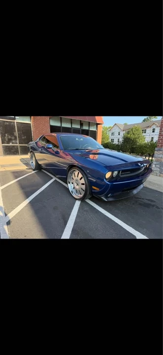 2009 Dodge Challenger 3rd Gen - Image 6 of 7