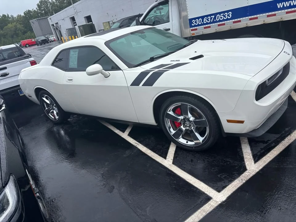 2009 Dodge Challenger 3rd Gen - Image 2 of 4