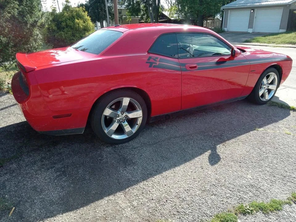 2009 Dodge Challenger 3rd Gen - Image 7 of 13