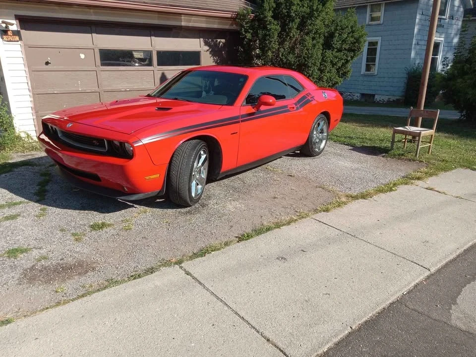 2009 Dodge Challenger 3rd Gen - Image 12 of 13