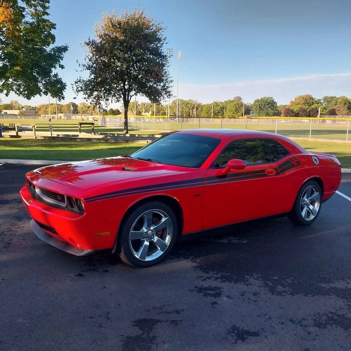 2009 Dodge Challenger 3rd Gen - Image 2 of 11
