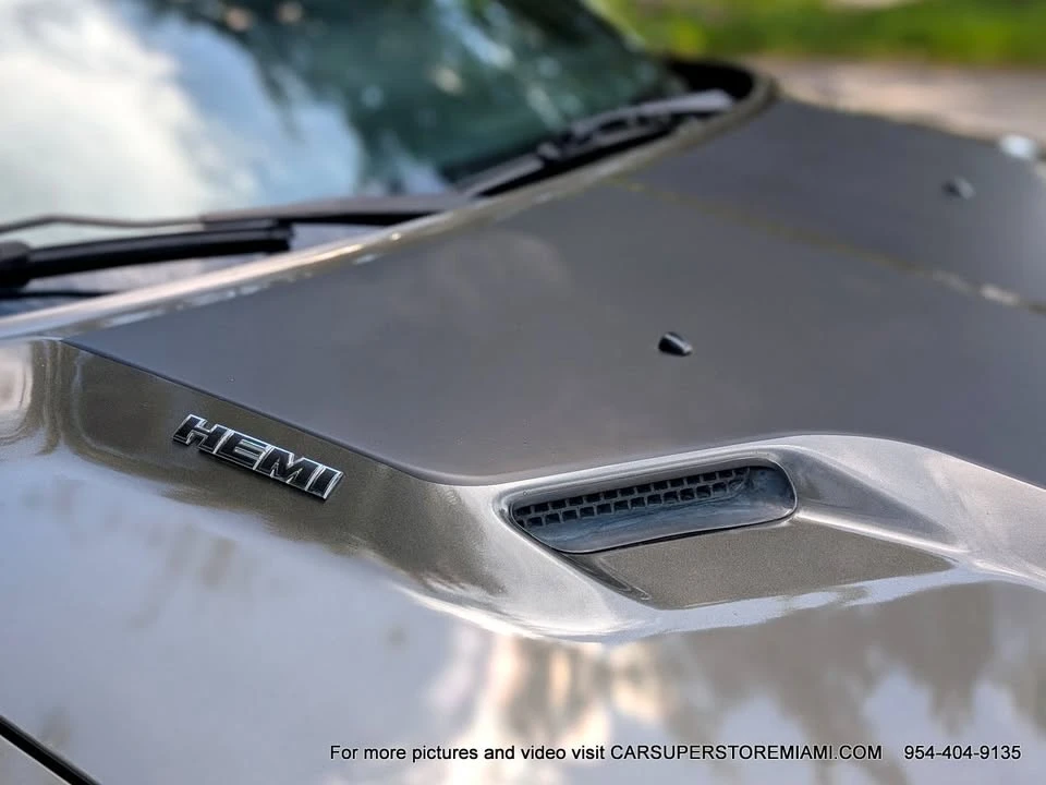 2009 Dodge Challenger 3rd Gen - Image 10 of 19