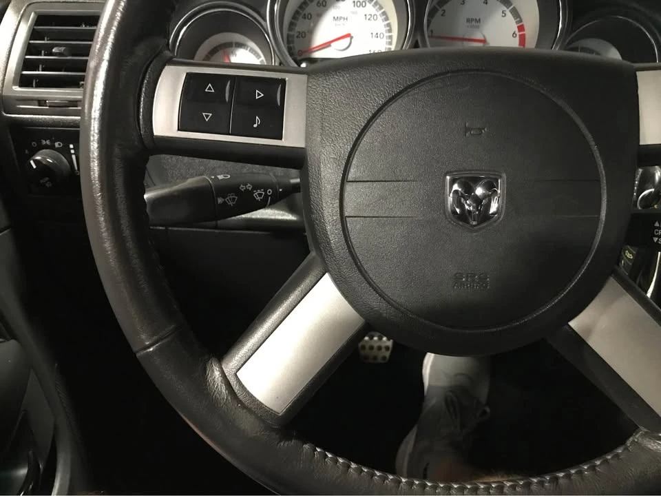 2009 Dodge Challenger 3rd Gen - Image 12 of 17