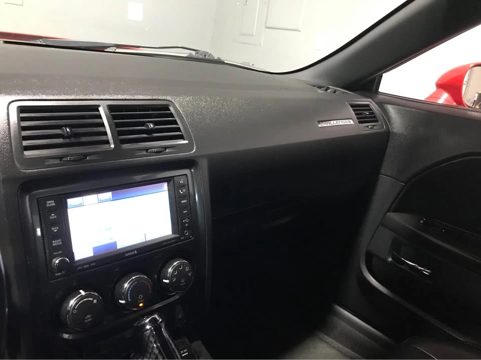 2009 Dodge Challenger 3rd Gen - Image 14 of 17