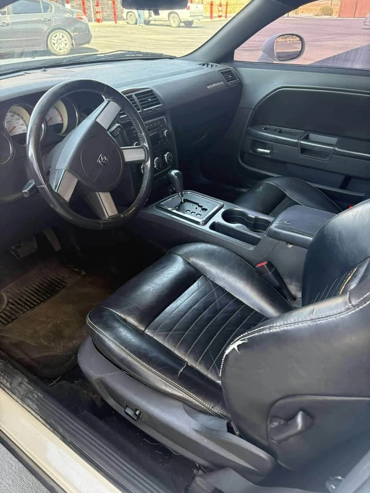 2009 Dodge Challenger 3rd Gen - Image 4 of 8