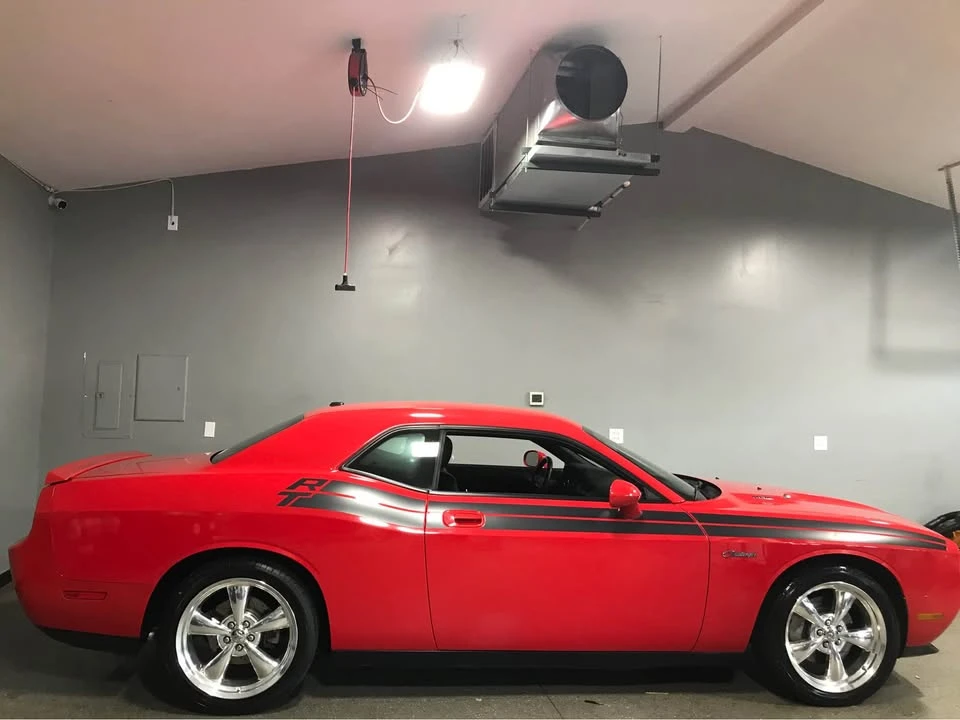 2009 Dodge Challenger 3rd Gen - Image 2 of 17