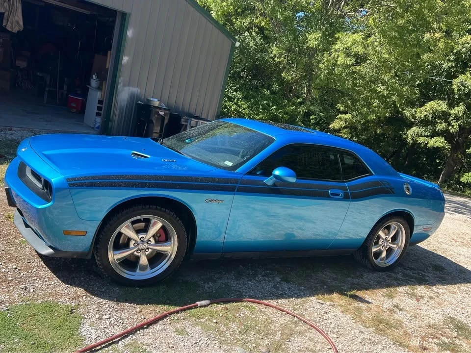 2009 Dodge Challenger 3rd Gen - Image 2 of 12